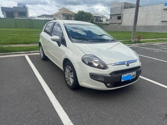 FIAT PUNTO 1.6 ESSENCE 16V FLEX 4P AUTOMATIZADO